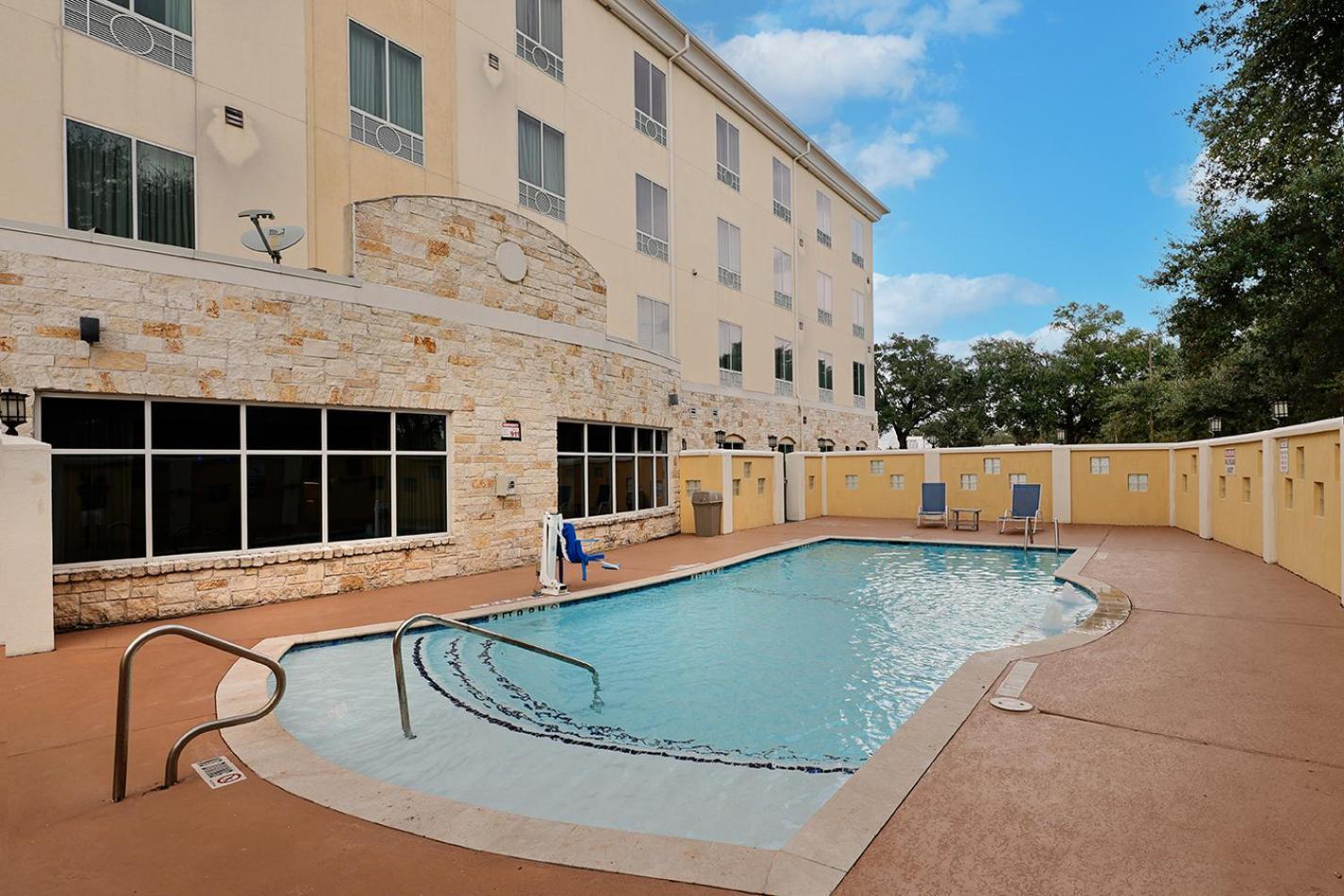 Holiday Inn Express & Suites Houston Northwest-Brookhollow By Ihg Екстер'єр фото